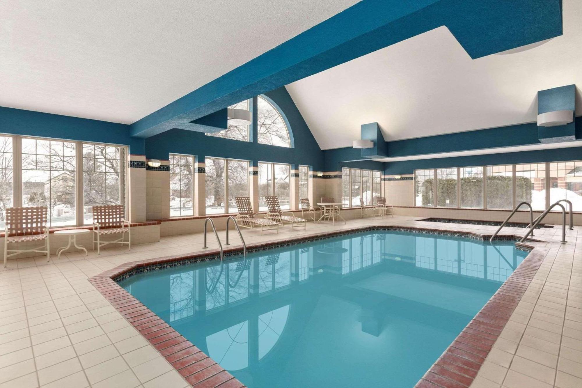 Country Inn & Suites By Radisson, Wausau, Wi Schofield 외부 사진